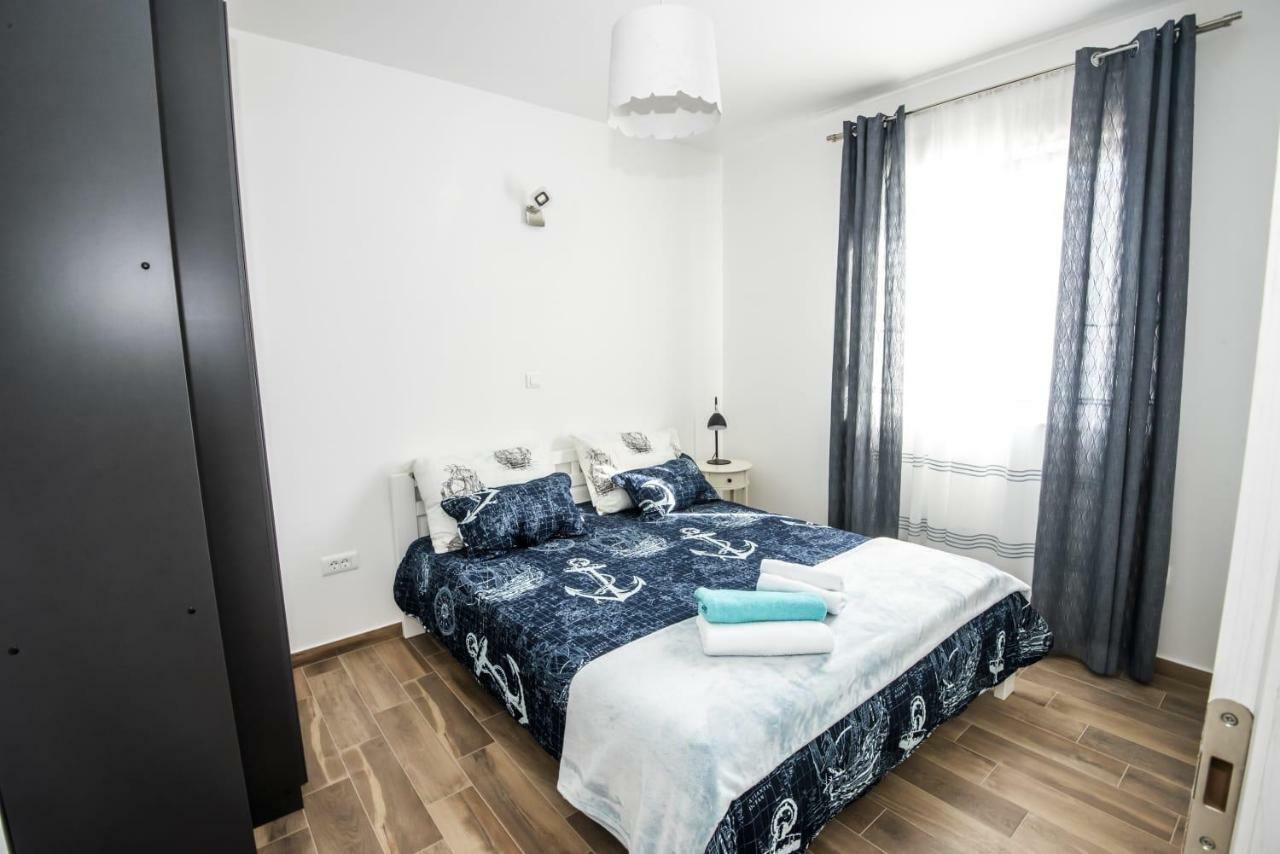 Blue Pearl Apartment Rogoznica  Buitenkant foto
