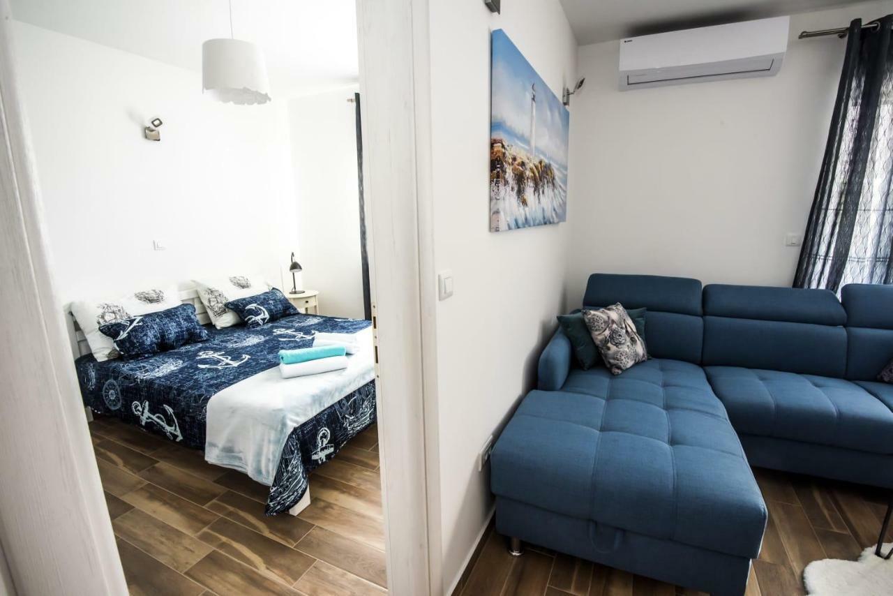 Blue Pearl Apartment Rogoznica  Buitenkant foto