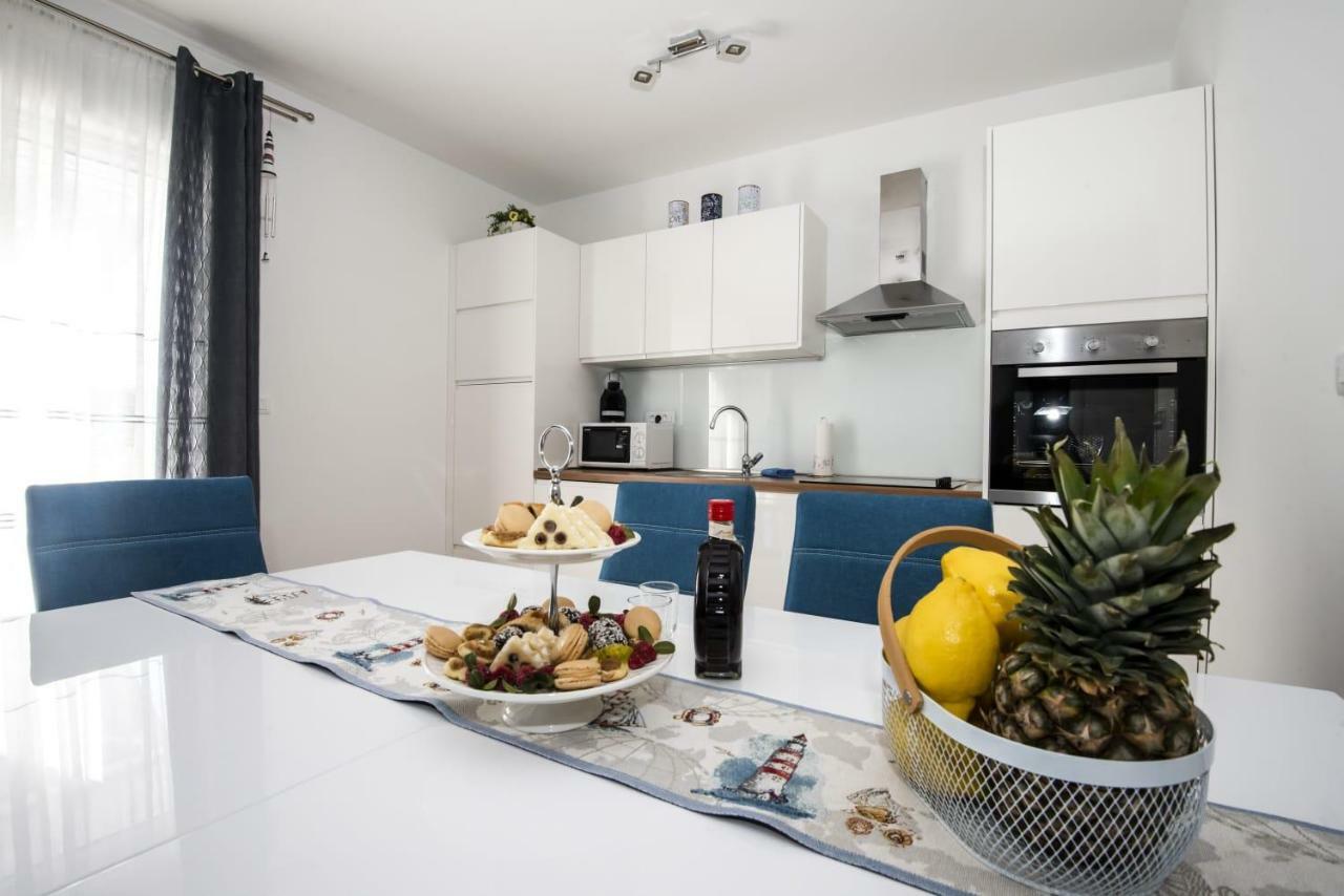 Blue Pearl Apartment Rogoznica  Buitenkant foto