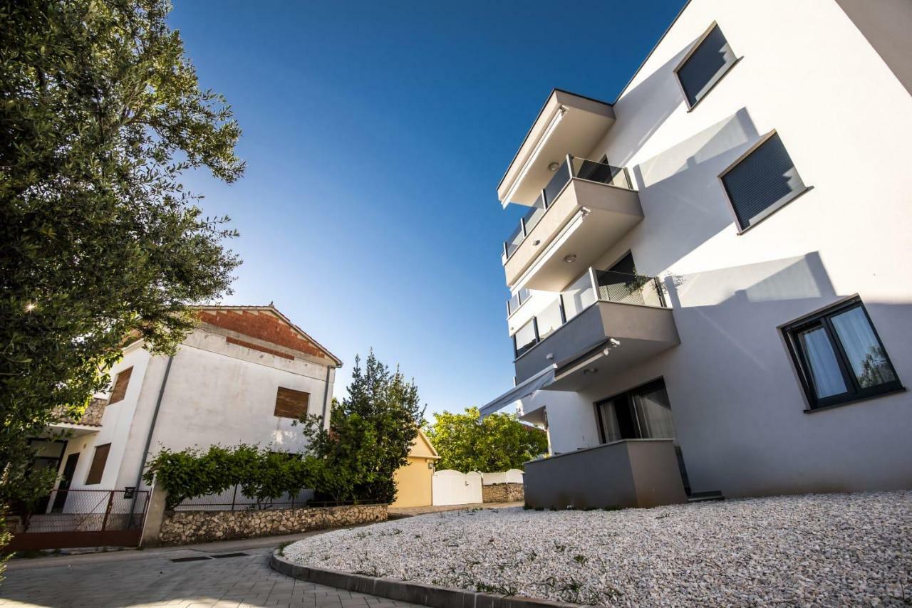 Blue Pearl Apartment Rogoznica  Buitenkant foto